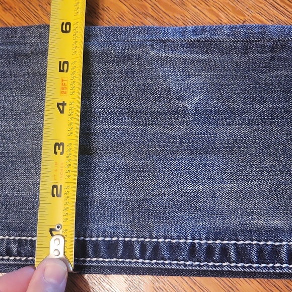 Miss Me Red Patch Signature Skinny Jeans Size 26 - Picture 16 of 16